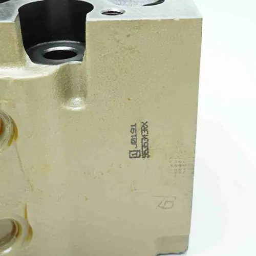 5635343 QSK60 QSK45 Cylinder Head Assembly - Image 4