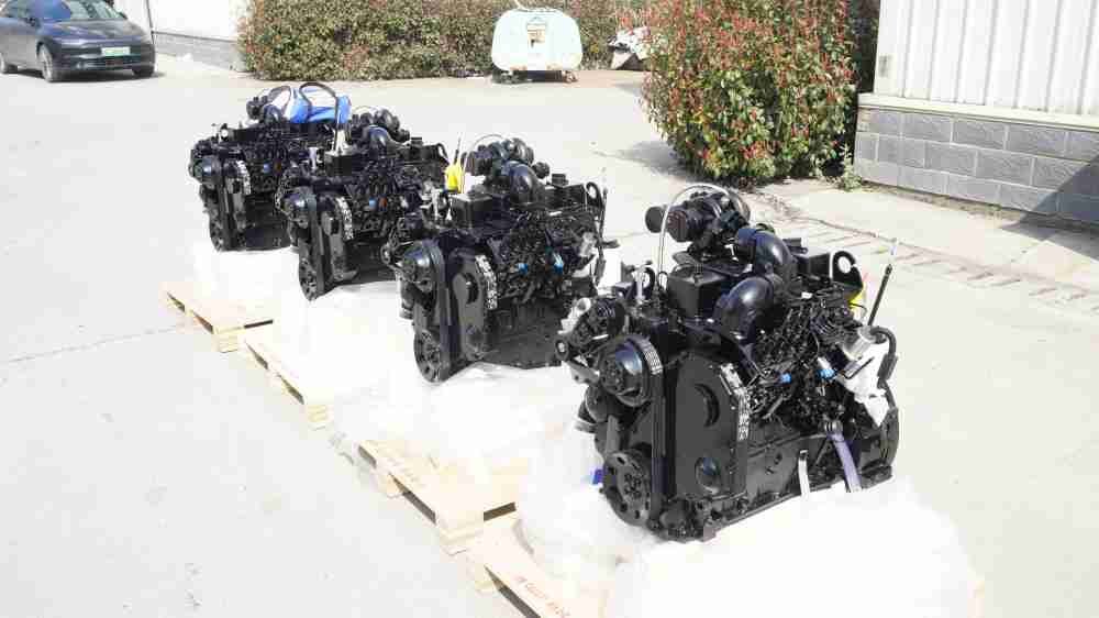 4BTAA3.9-C125 Engine Assembly - Image 2