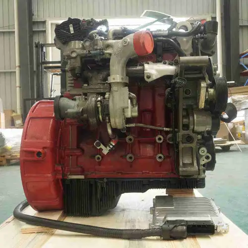 ISF2.8S4129 Engine Assembly - Image 2