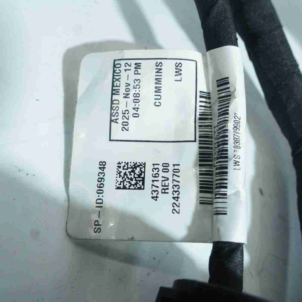 4371631 4310983 4975760 4975747 Engine Wiring Harness - Image 9