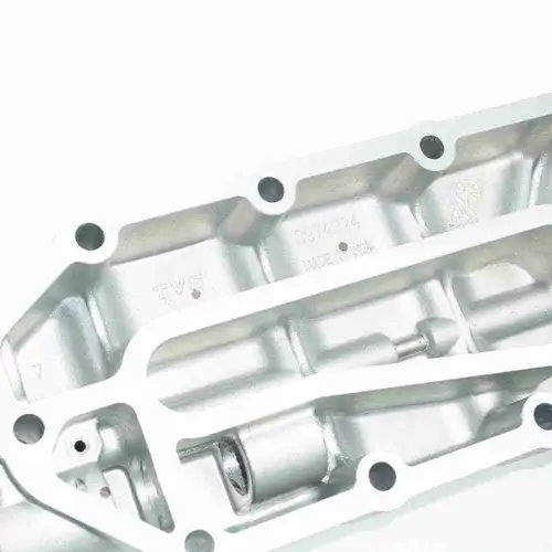 3974325 6CT ISC QSL Oil Filter Head - Image 6