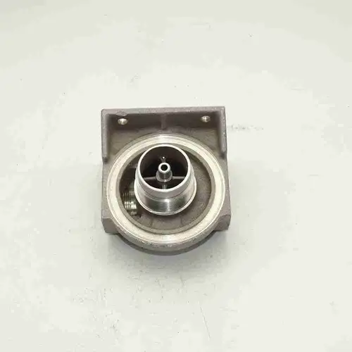 3846568 ISM QSM 6CT Oil Filter Head - Image 4