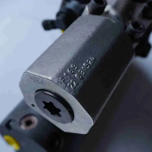 2888798 4306515 5471754 2881172 Fuel Pump - Image 9