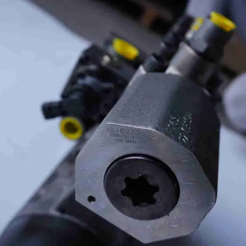 2888798 4306515 5471754 2881172 Fuel Pump - Image 10