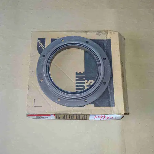 3099421 3160925 KTA19 QSK19 Rear Crankshaft Oil Seal - Image 4