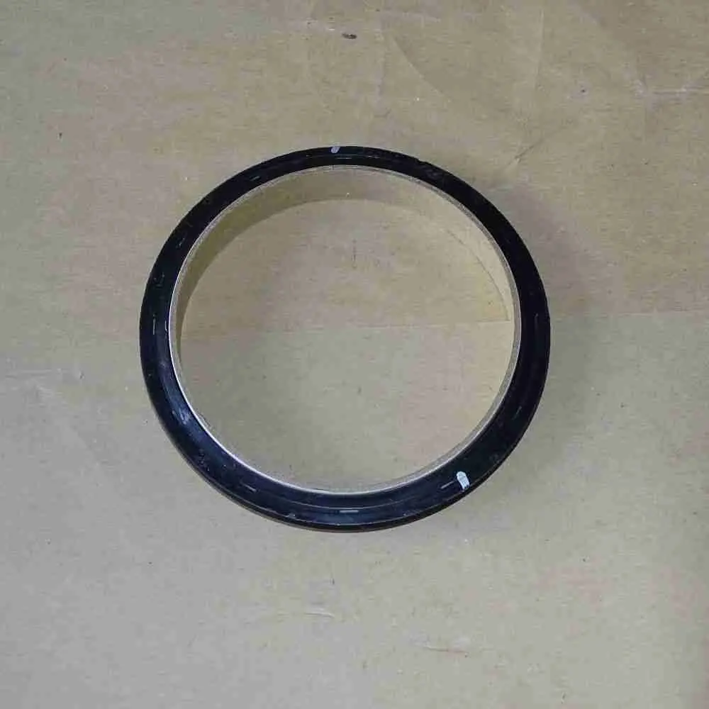 4955566 5259499 ISB QSB Rear Crankshaft Oil Seal - Image 3