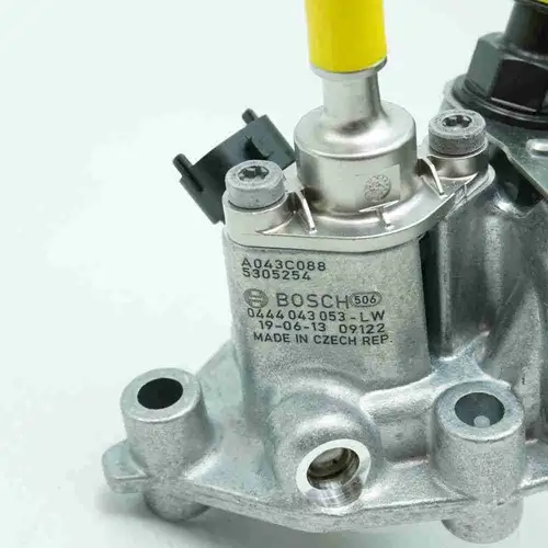 5305254 QSF3.8 Urea Dosing Nozzle - Image 2