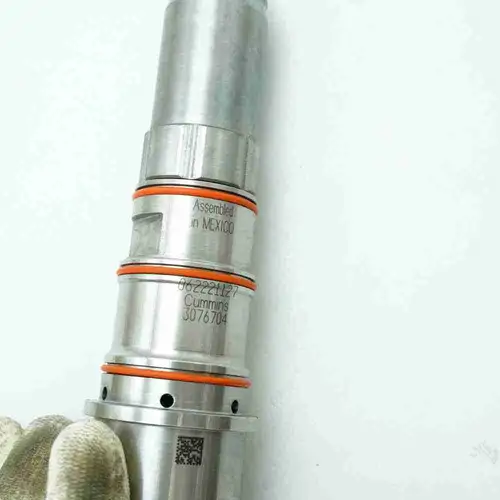 3076704 3279746 NT855 K19 Injector - Image 6