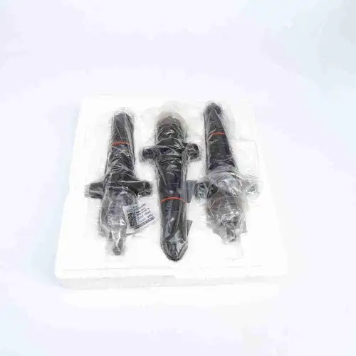 3095773 KTA19 K19 K38 Injector - Image 3