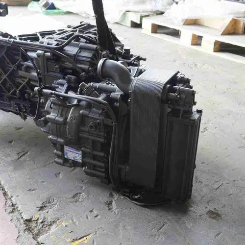 ZF ECOSPLIT 3 manual transmission 16S221IT Diesel Engine Part - Image 10
