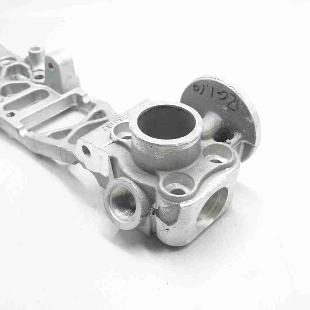 5260167 4942494 4932453 ISB Alternator Bracket Water Inlet Pipe - Image 9