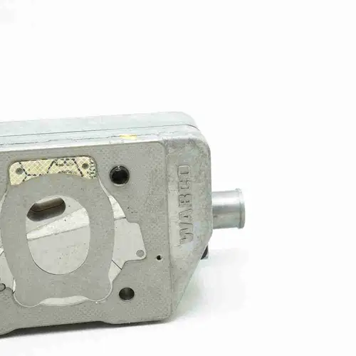 4089216 ISL ISC Air Compressor Cylinder Head - Image 9
