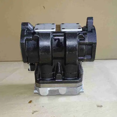 4974668 ISM11 Twin Cylinder Air Compressor - Image 10