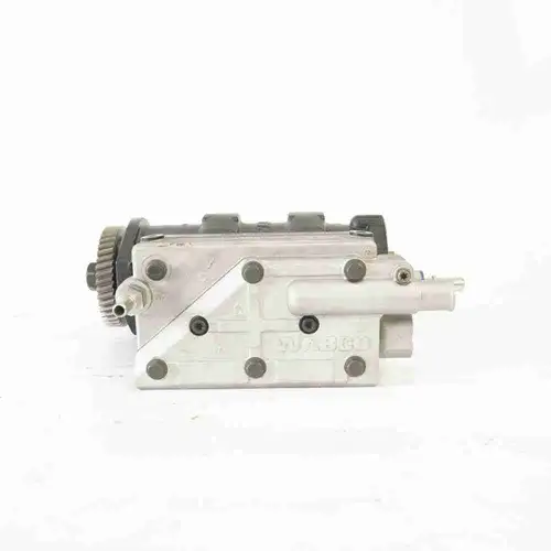 5335919 5473112 ISC ISL Air Compressor - Image 8