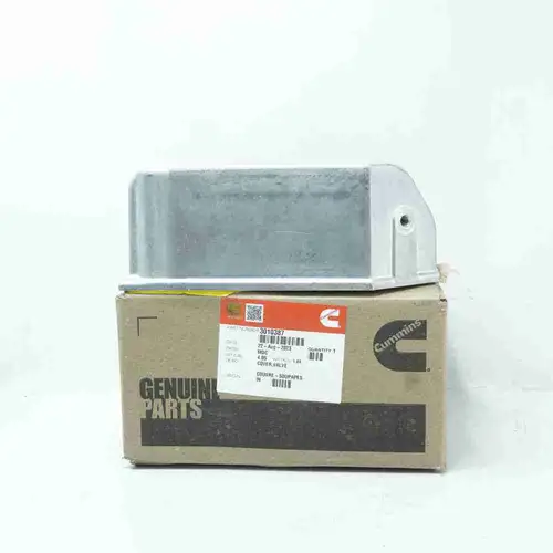 3010387 K19 K38 K50 Valve Cover - Image 2