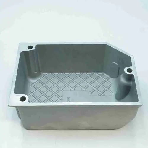 3010388 K19 K38 K50 Valve Cover - Image 4