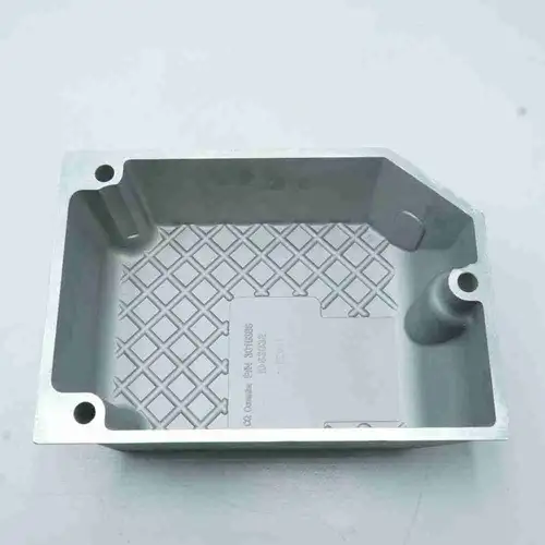 3010396 3010388 3010247 K19 Valve Cover - Image 7