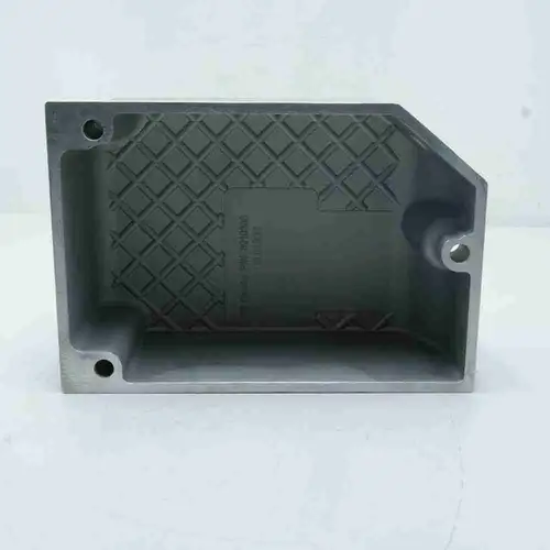 3010396 3010388 3010247 K19 Valve Cover - Image 8
