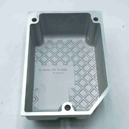 3010396 3010388 3010247 K19 Valve Cover - Image 10