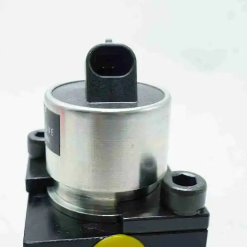 3648606 4066810 QST30 QSK60 Oil Control Valve - Image 5